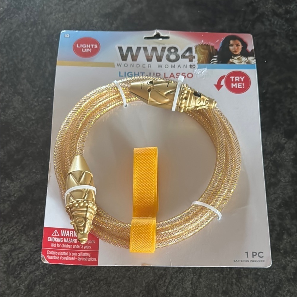 DC Wonder Woman Gold Light-Up Lasso